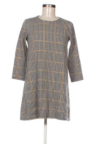 Šaty  Stradivarius, Veľkosť M, Farba Viacfarebná, Cena  2,95 €
