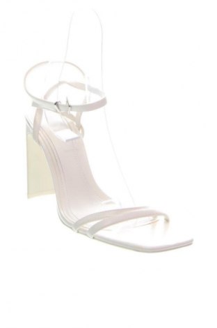 Σανδάλια Bershka, Μέγεθος 40, Χρώμα Λευκό, Τιμή 9,99 €