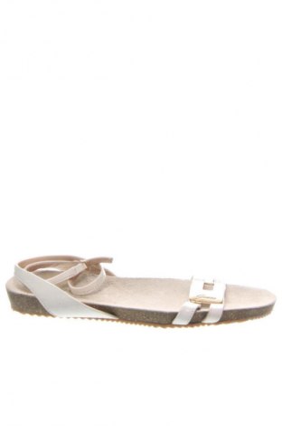 Сандали Guess, Размер 39, Цвят Бял, Цена 47,55 €, #133610343