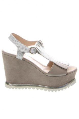 Σανδάλια Verdecchia, Μέγεθος 38, Χρώμα Πολύχρωμο, Τιμή 61,99 €