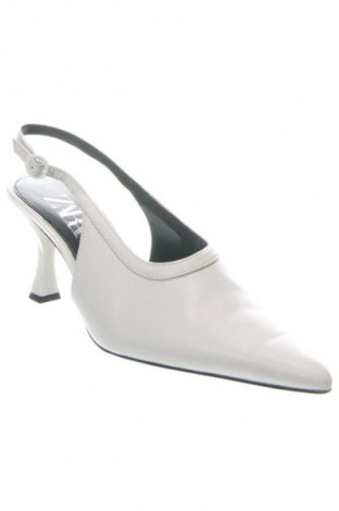 Σανδάλια Zara, Μέγεθος 40, Χρώμα Λευκό, Τιμή 18,99 €