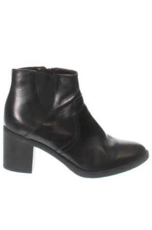 Női bokacsizma Unbranded, Méret 39, Szín Fekete, Ár 15 248 Ft, #137905959