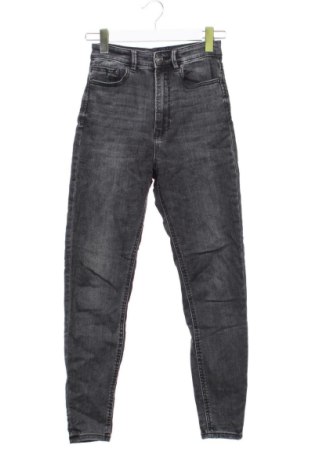 Blugi de femei Stradivarius, Mărime XS, Culoare Gri, Preț 75,99 Lei, #137882991