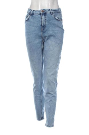 Blugi de femei Pieces, Mărime M, Culoare Albastru, Preț 78,74 Lei, #137894240