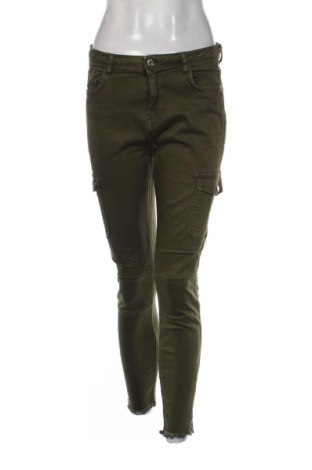 Damen Jeans Bershka, Größe L, Farbe Grün, Preis 15,05 €, #137898951