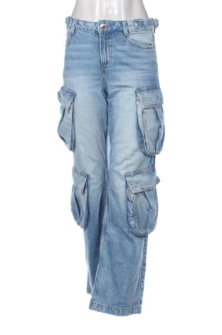 Дамски дънки Bershka, Размер M, Цвят Син, Цена 14,00 €, #137904529