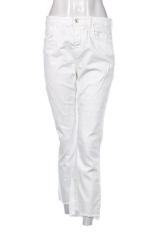 Дамски дънки Zara, Размер M, Цвят Бял, Цена 15,43 €, #137917686