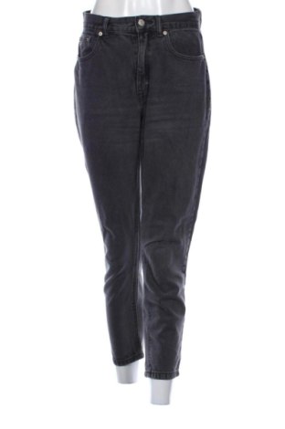 Damskie jeansy Pull&Bear, Rozmiar M, Kolor Szary, Cena 58,88 zł, #137932007