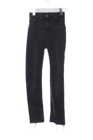 Blugi de femei Stradivarius, Mărime XXS, Culoare Negru, Preț 79,00 Lei, #137918230