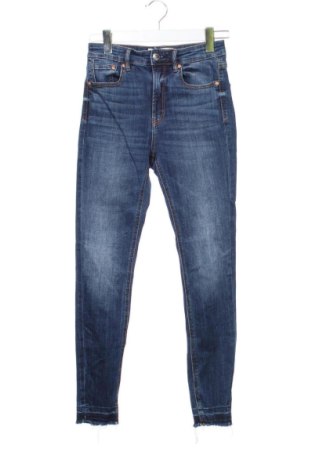 Blugi de femei Stradivarius, Mărime S, Culoare Albastru, Preț 73,49 Lei, #137925207