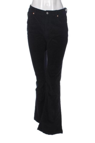 Pantaloni de velvet de femei Pull&Bear, Mărime M, Culoare Negru, Preț 89,23 Lei, #137902844