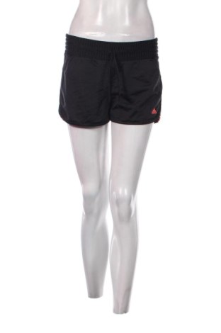 Női rövidnadrág Adidas, Méret M, Szín Fekete, Ár 9 929 Ft, #137839340