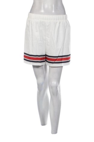 Pantaloni scurți de femei Unbranded, Mărime S, Culoare Ecru, Preț 52,49 Lei, #137899782