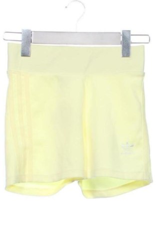 Pantaloni scurți de femei Adidas, Mărime XS, Culoare Galben, Preț 136,48 Lei, #137903942