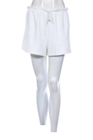 Pantaloni scurți de femei Oysho, Mărime L, Culoare Alb, Preț 77,68 Lei, #137917880