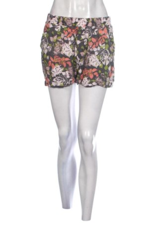 Pantaloni scurți de femei Elle Nor, Mărime M, Culoare Multicolor, Preț 57,74 Lei, #137922040