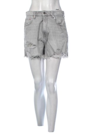 Pantaloni scurți de femei Sinsay, Mărime L, Culoare Gri, Preț 62,99 Lei, #137926944