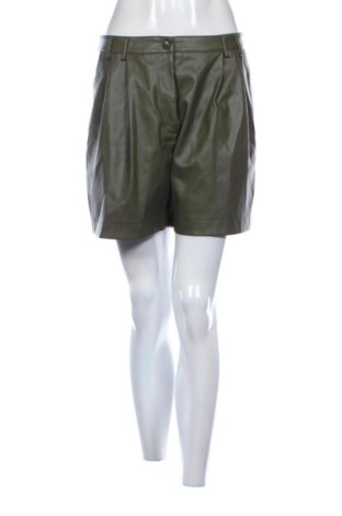 Pantaloni scurți de femei Pimkie, Mărime M, Culoare Verde, Preț 47,24 Lei, #137910466