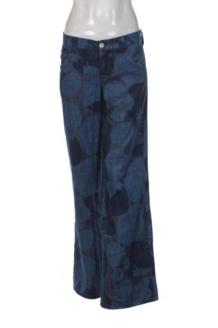Дамски дънки Armani Jeans, Размер M, Цвят Син, Цена 57,00 €, #137901845