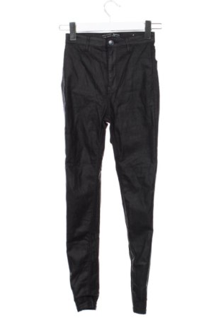 Дамски панталон Stradivarius, Размер XS, Цвят Черен, Цена 9,34 €, #137922348