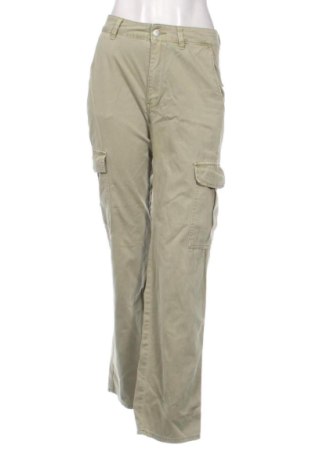 Női nadrág Pull&Bear, Méret S, Szín Zöld, Ár 4 255 Ft, #137924205