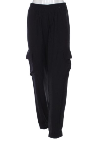 Pantaloni de femei Forever 21, Mărime M, Culoare Negru, Preț 66,00 Lei, #137940354