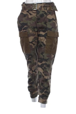 Damskie spodnie Bershka, Rozmiar M, Kolor Kolorowy, Cena 50,80 zł, #137938729
