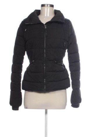 Geacă de femei Bershka, Mărime S, Culoare Negru, Preț 61,73 Lei, #137899953