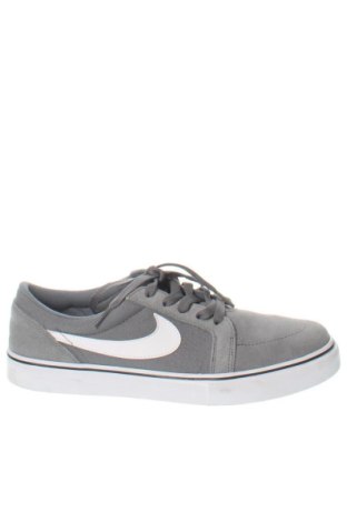 Férfi cipők
 Nike, Méret 42, Szín Szürke, Ár 28 914 Ft, #137908817