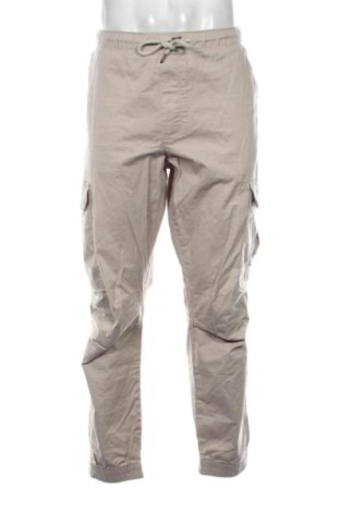 Pantaloni de bărbați Pull&Bear, Mărime XXL, Culoare Bej, Preț 56,00 Lei, #137925217