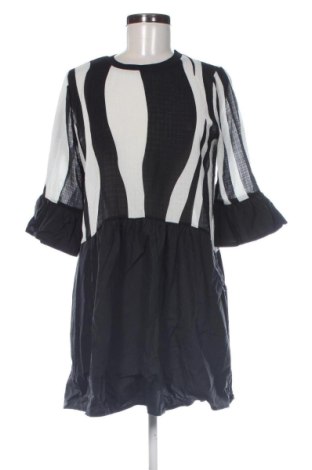 Kleid Unbranded, Größe M, Farbe Mehrfarbig, Preis 12,57 €, #137890628