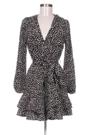 Φόρεμα Pretty Little Thing, Μέγεθος M, Χρώμα Πολύχρωμο, Τιμή 16,77 €, #137904677