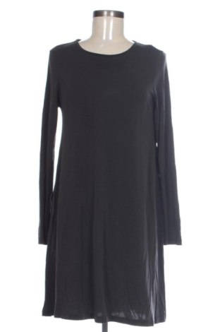 Kleid Vero Moda, Größe M, Farbe Schwarz, Preis € 13,00, #137909371