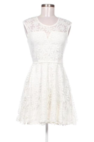 Rochie Fb Sister, Mărime S, Culoare Alb, Preț 196,32 Lei, #137922927