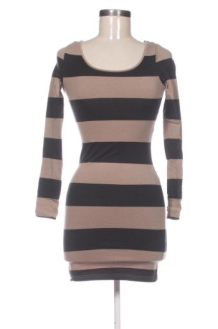 Рокля H&M, Размер XS, Цвят Многоцветен, Цена 6,00 €, #137945660