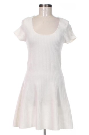 Rochie Zara, Mărime M, Culoare Alb, Preț 82,00 Lei, #137923988