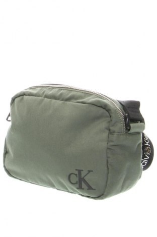 Дамска чанта Calvin Klein, Цвят Зелен, Цена 120,15 €, #129190768