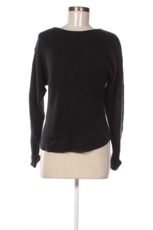 Dámský svetr New York & Company, Velikost S, Barva Černá, Cena  119,00 Kč