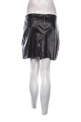 Пола Unbranded, Размер M, Цвят Черен, Цена 3,06 €