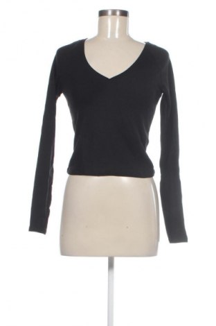 Dámská halenka Bershka, Velikost L, Barva Černá, Cena  159,00 Kč