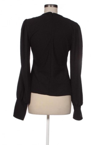 Dámská halenka Gestuz, Velikost M, Barva Černá, Cena  379,00 Kč