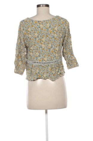 Dámská halenka Pull&Bear, Velikost S, Barva Vícebarevné, Cena  49,00 Kč