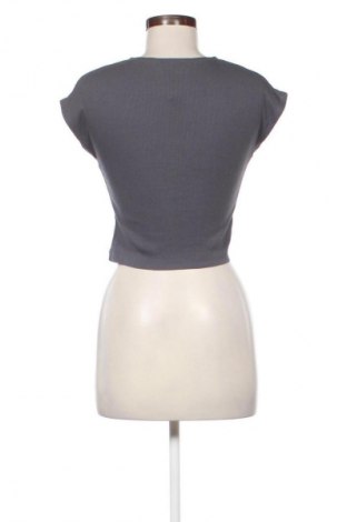 Dámská halenka Stradivarius, Velikost L, Barva Šedá, Cena  159,00 Kč