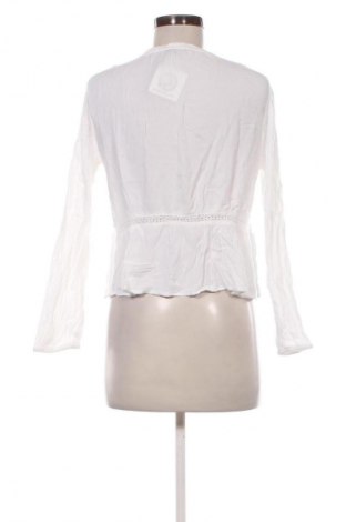 Дамска риза Stradivarius, Размер M, Цвят Бял, Цена 2,04 €