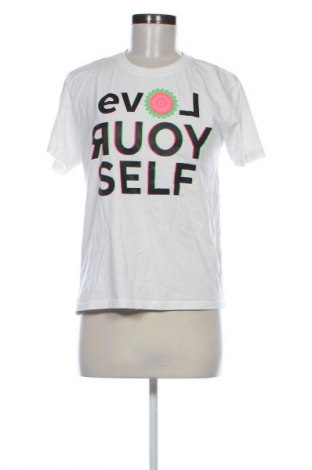 Дамска тениска Desigual, Размер M, Цвят Бял, Цена 14,31 €