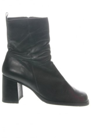 Дамски боти Unbranded, Размер 39, Цвят Черен, Цена 27,60 €