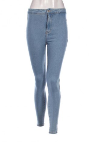 Γυναικείο Τζίν Bershka, Μέγεθος S, Χρώμα Μπλέ, Τιμή 7,94 €