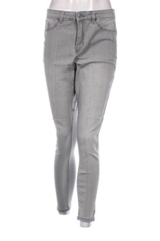 Дамски дънки C&A, Размер M, Цвят Сив, Цена 3,06 €