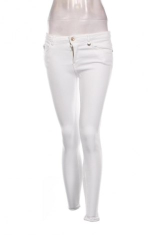 Dámske džínsy  Zara, Veľkosť M, Farba Biela, Cena  3,95 €