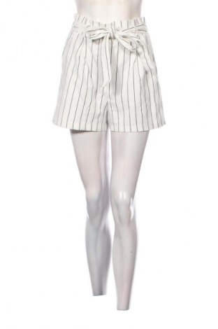 Dámske kraťasy  Bershka, Veľkosť M, Farba Viacfarebná, Cena  7,68 €